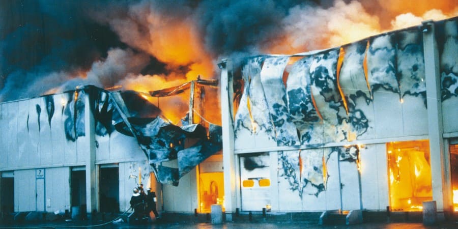 esto es algo Qué pasa cuando un compresor de aire tiene presión excesiva : Incendio de nave industrial